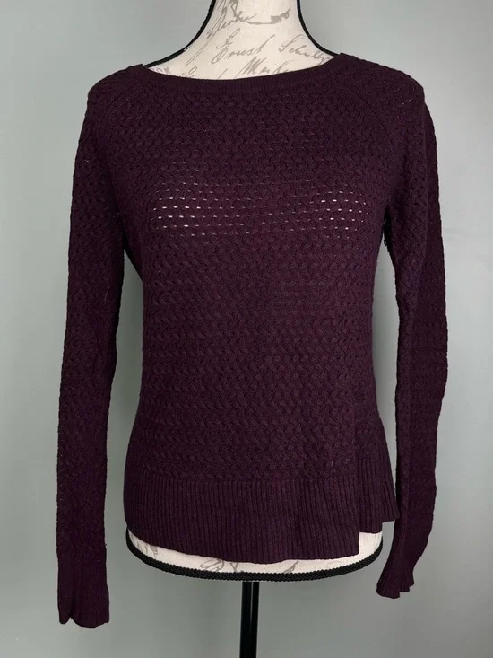 3 Knit Sweaters - Picture 6 of 9